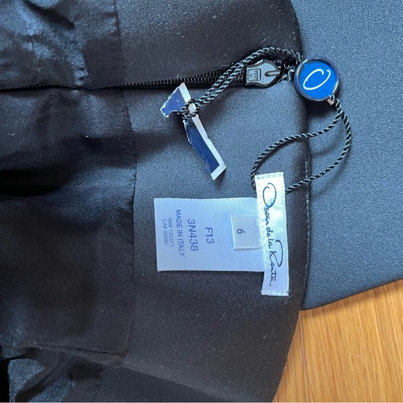 Oscar de la Renta Pencil Skirt - Picture 7 of 8